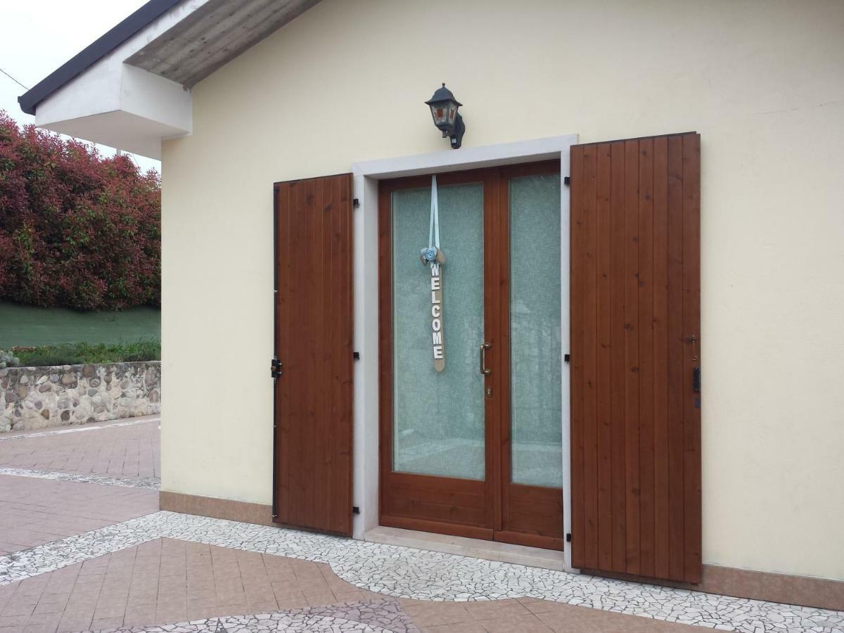 Appartamento Con Giardino A Cisano Di Bardolino Buitenkant foto
