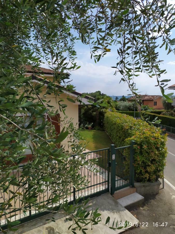Appartamento Con Giardino A Cisano Di Bardolino Buitenkant foto