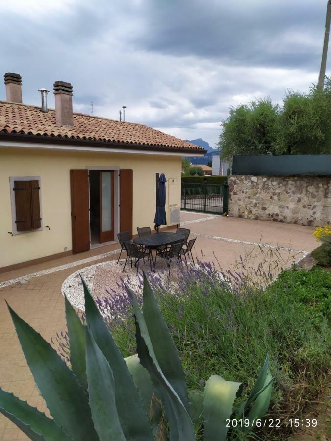 Appartamento Con Giardino A Cisano Di Bardolino Buitenkant foto